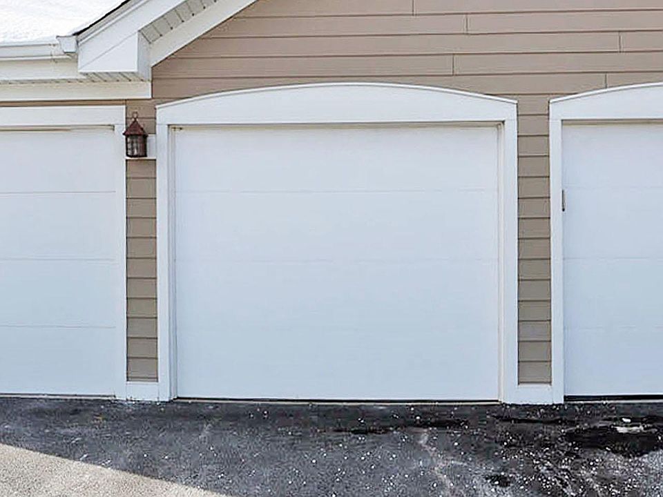 Attached 1 Car Garage