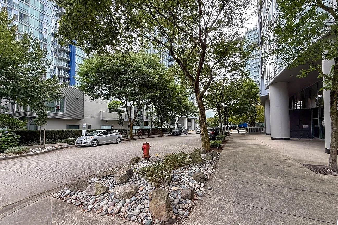 1 bed, 550 sqft, $2,600 — Photo 4