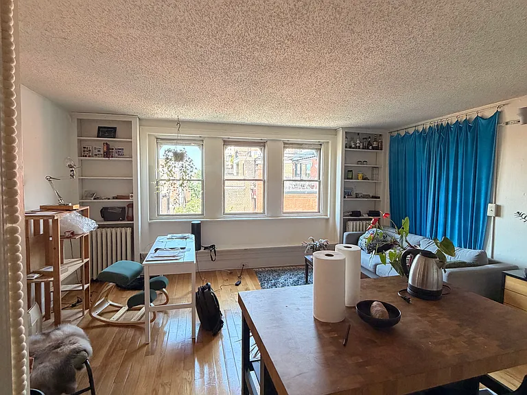 335 S 18th St #4F — Photo 2