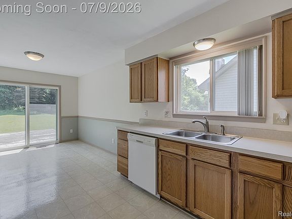 5th image of 312 Reid Rd