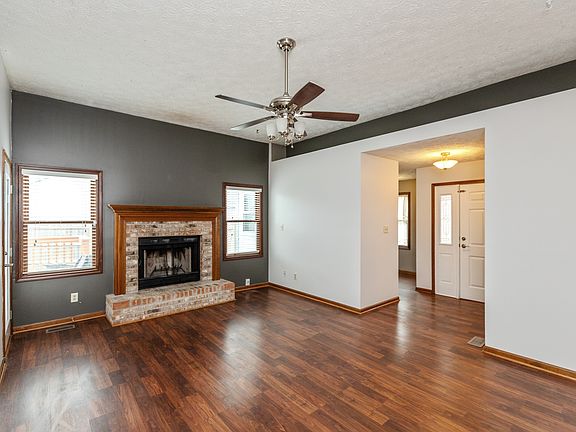3rd image of 10156 Park Royale Dr