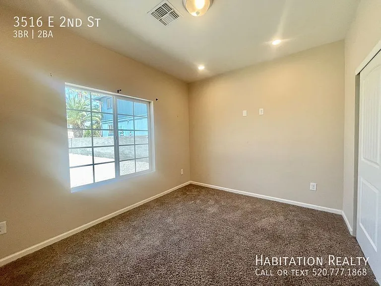 3516 E 2nd St — Photo 16