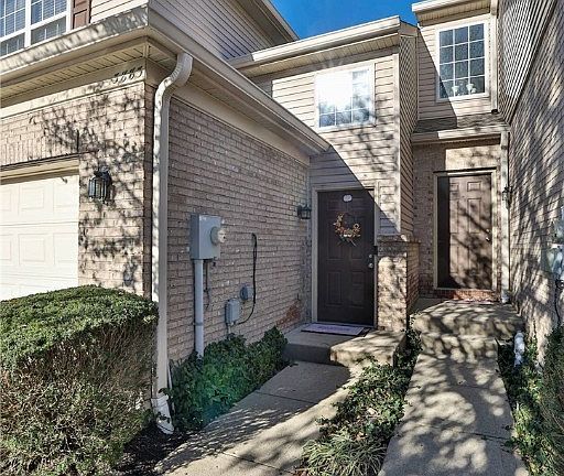 3rd image of 3883 Thorngate Dr