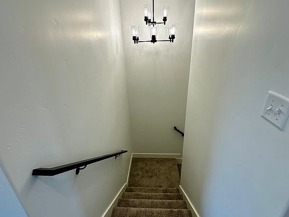 5th image of 1558 W Banner Dr