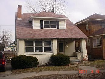1st image of 619 Burton St SE