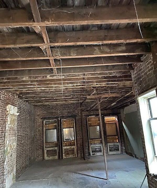 2nd image of 2869 W 17th St APT 1