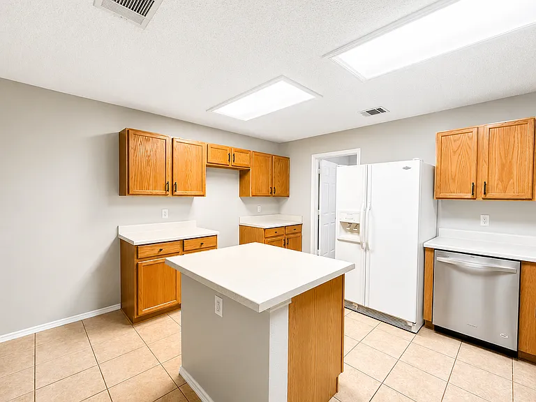 7903 Bramble Bush Dr — Photo 6