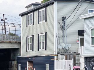213-215 Burrill St, Swampscott, MA 01907