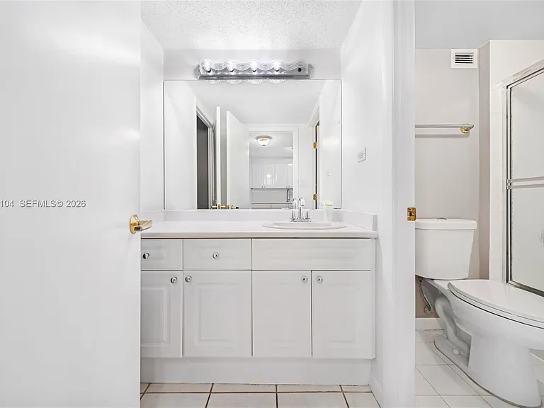 2301 Collins Ave #1030 — Photo 20