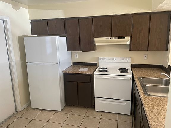 2nd image of 628 & 630 S 6th St #628