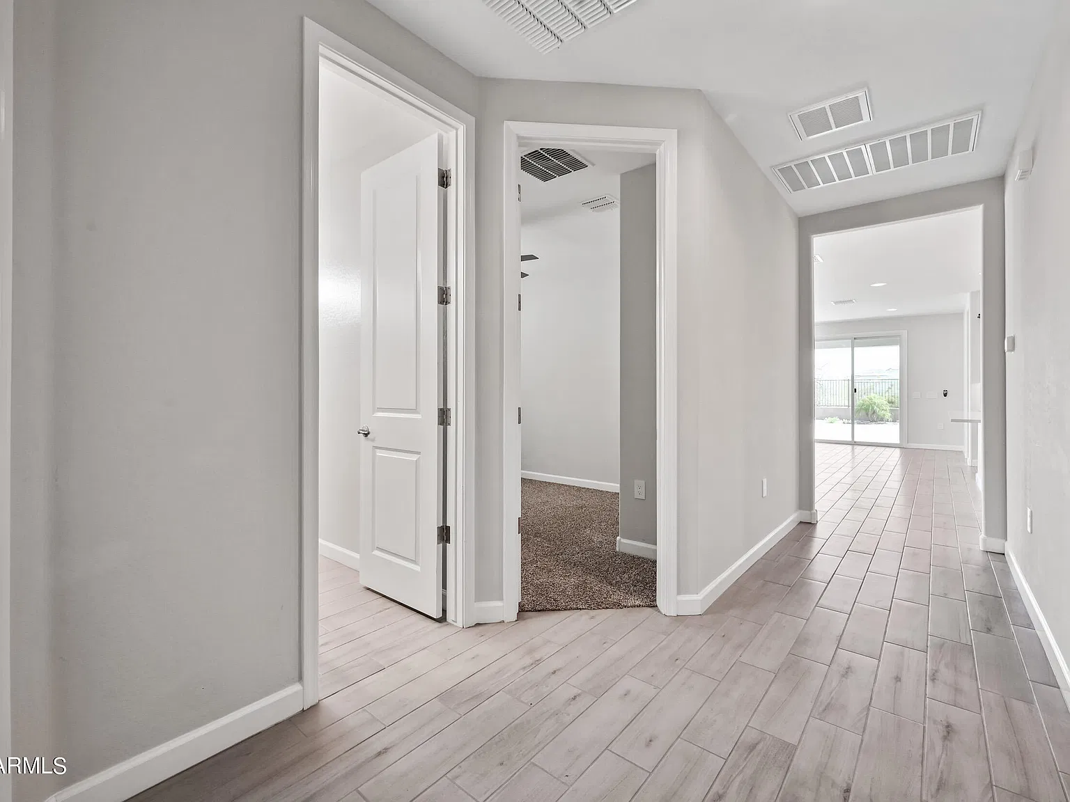 5 bed, 3.0 bath, 1999 sqft, $3,195 — Photo 3