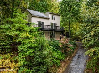 218 Apple Blossom Ln, Catawissa, PA 17820
