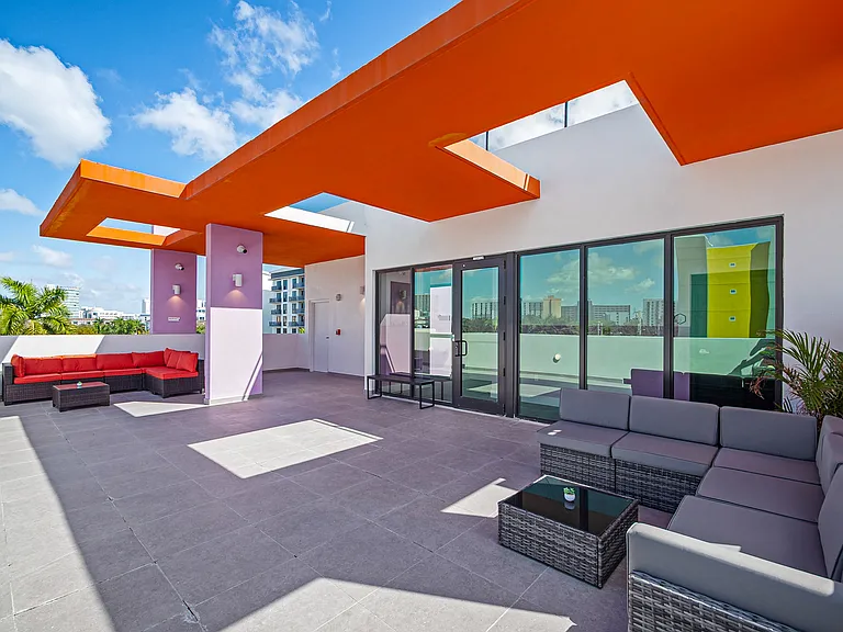 Saffron Apartments — Photo 56