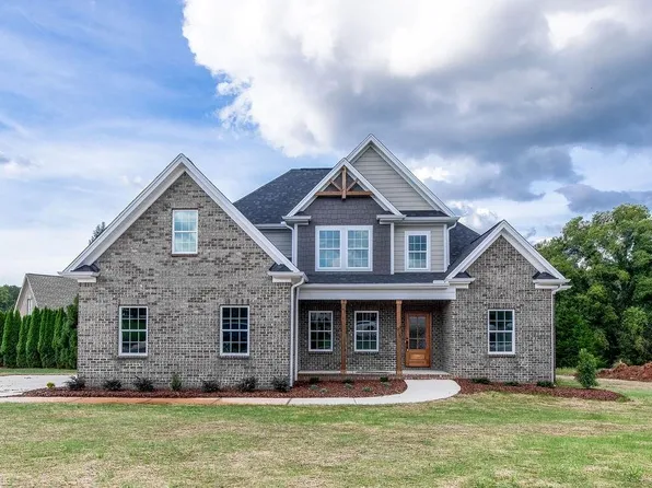 315 Tortoise Ln, Randleman, NC 27317