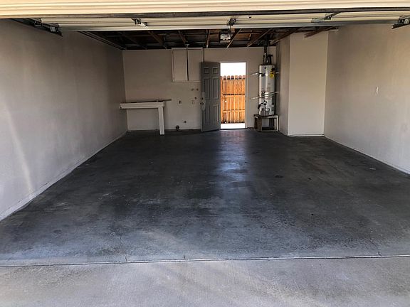 5th image of 14025 Smoketree St APT B