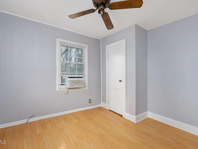 11 Birch St — Photo 18