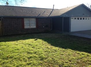 206 N 11th St, Sanger, TX 76266