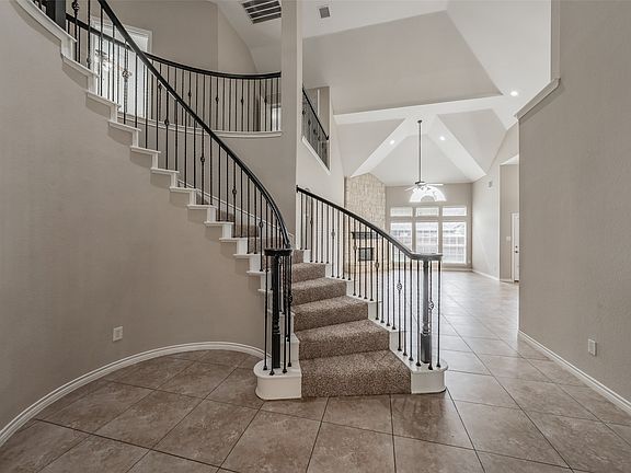 3rd image of 11840 Balta Dr