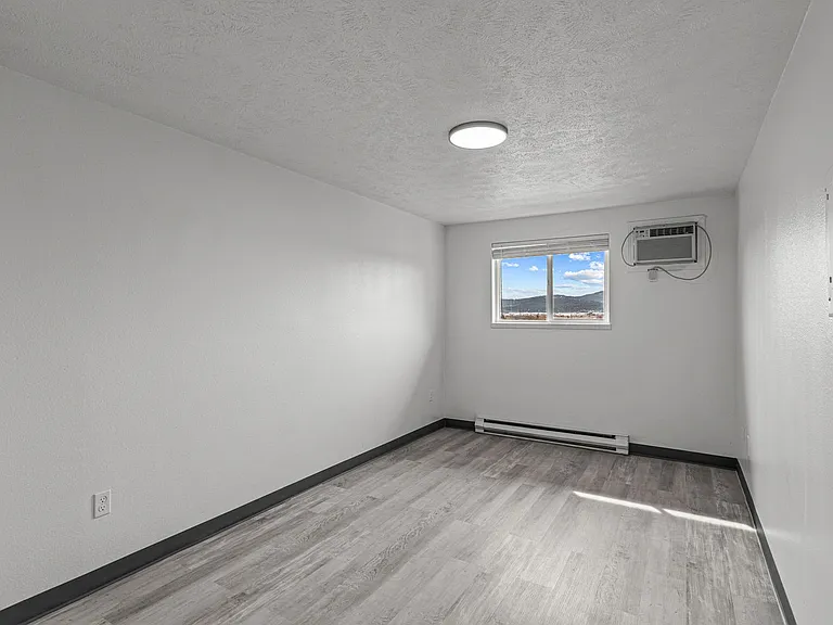 Cedar Green Apartments — Photo 57