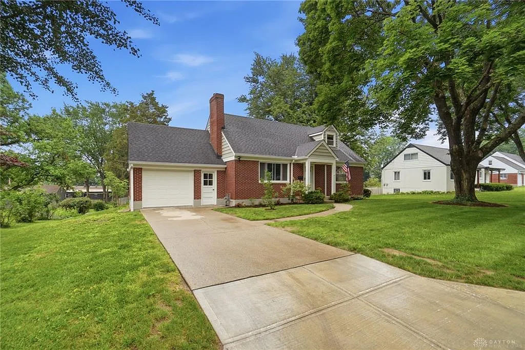 3 bed, 2.5 bath, 2303 sqft, $2,800 — Photo 3