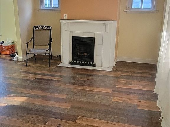 3rd image of 3447 E 123rd St