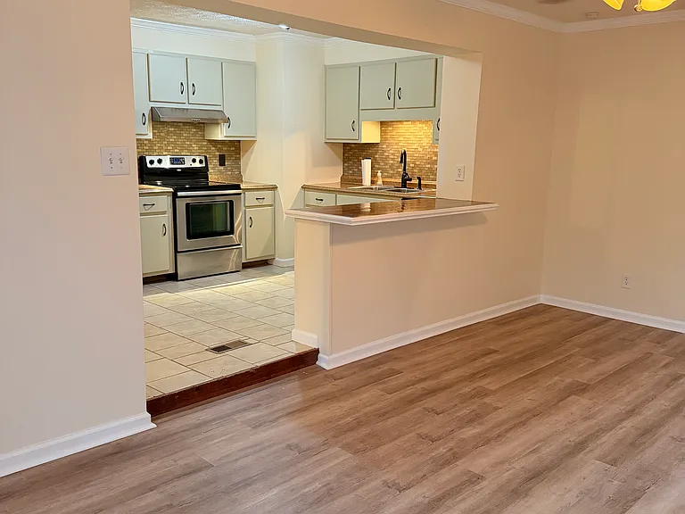 21 David Rd — Photo 21