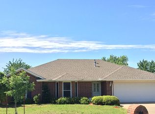 114 Calhoon St, Elk City, OK 73644