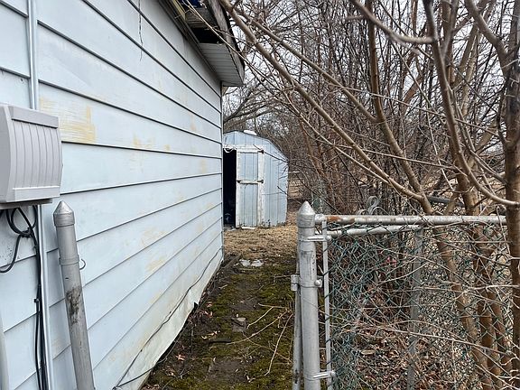 5th image of 22045 E Churchill Dr