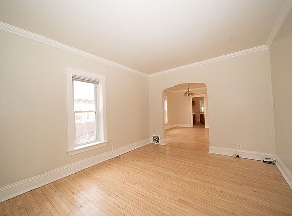 3rd image of 810 Farragut Pl #1