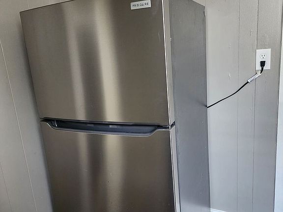 2nd image of 646-648 Columbus St #15214490