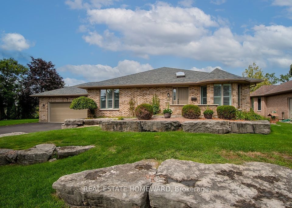 1st image of 8 Island Bay Dr