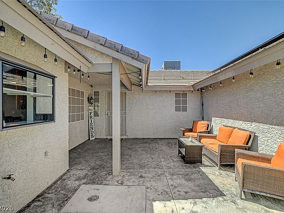4th image of 5877 Tippin Dr