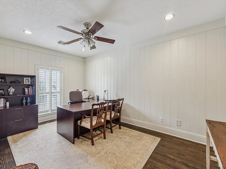 427 N Gate Stone — Photo 19