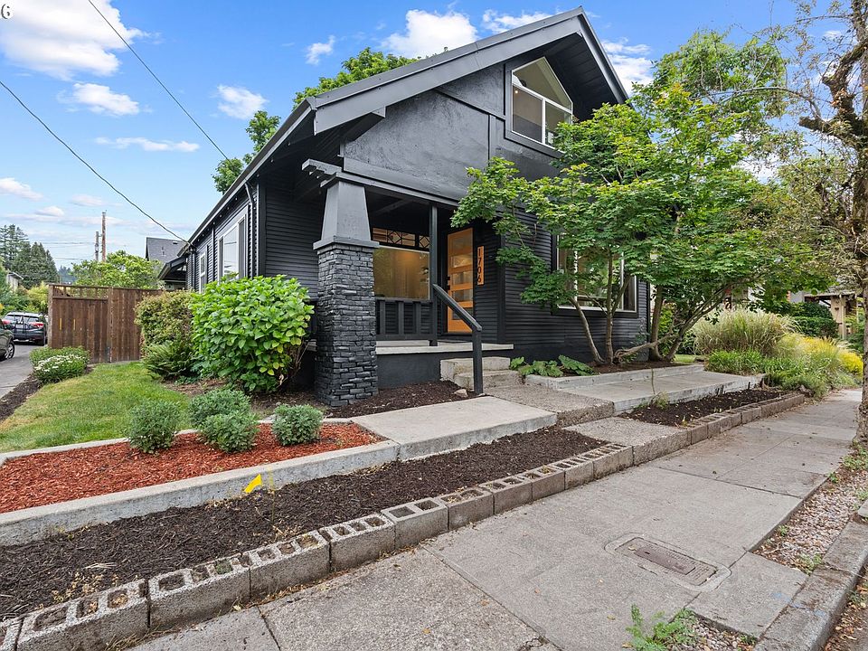 1st image of 1706 SE 49th Ave