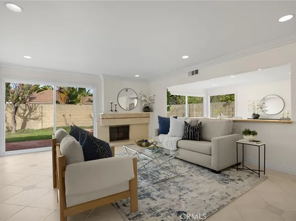 6781 Bridgewater Dr, Huntington Beach, CA 92647