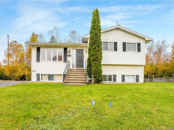 40 Emmerson St, Fredericton, NB E3B 6G8