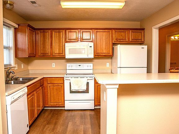 5th image of 1203 Westwood Drive #A & B