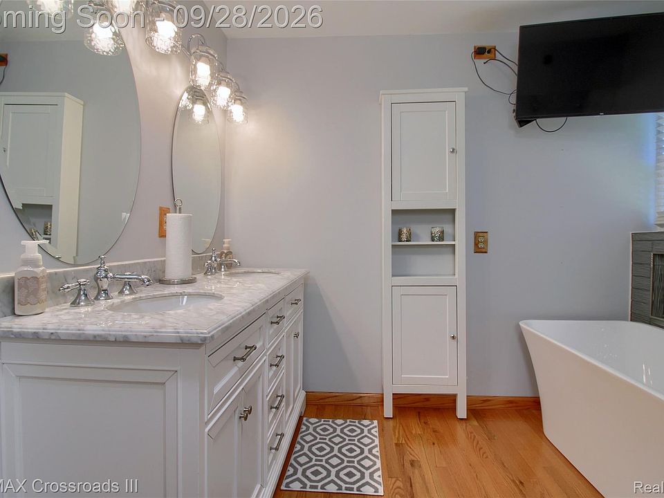 409 Breakwater Ct, photo 20