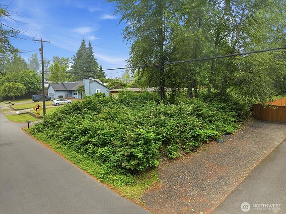 2nd image of 0 Lot 25 20th Avenue W