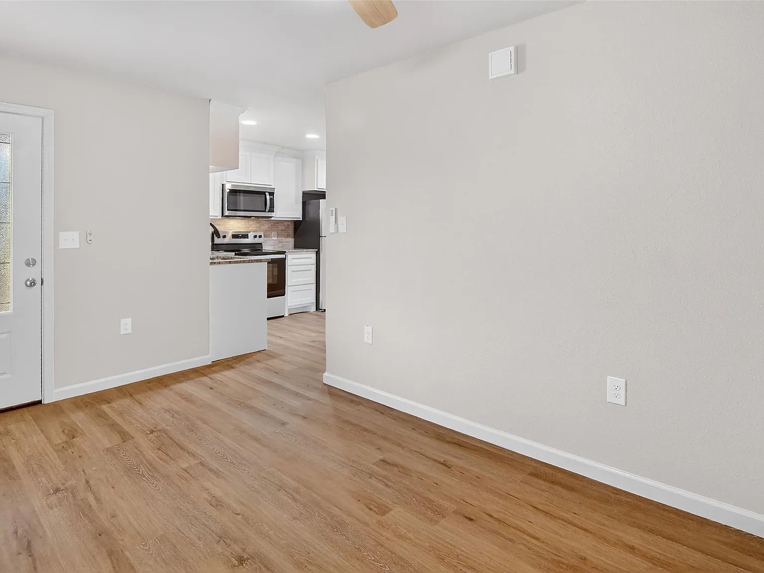 1 bed, 550 sqft, $1,150 — Photo 4