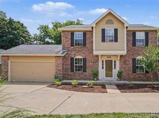 638 Old Ballwin Rd, Ballwin, MO 63021