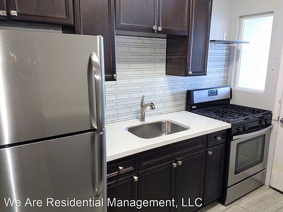 3rd image of 114 E Mariposa St APT 4