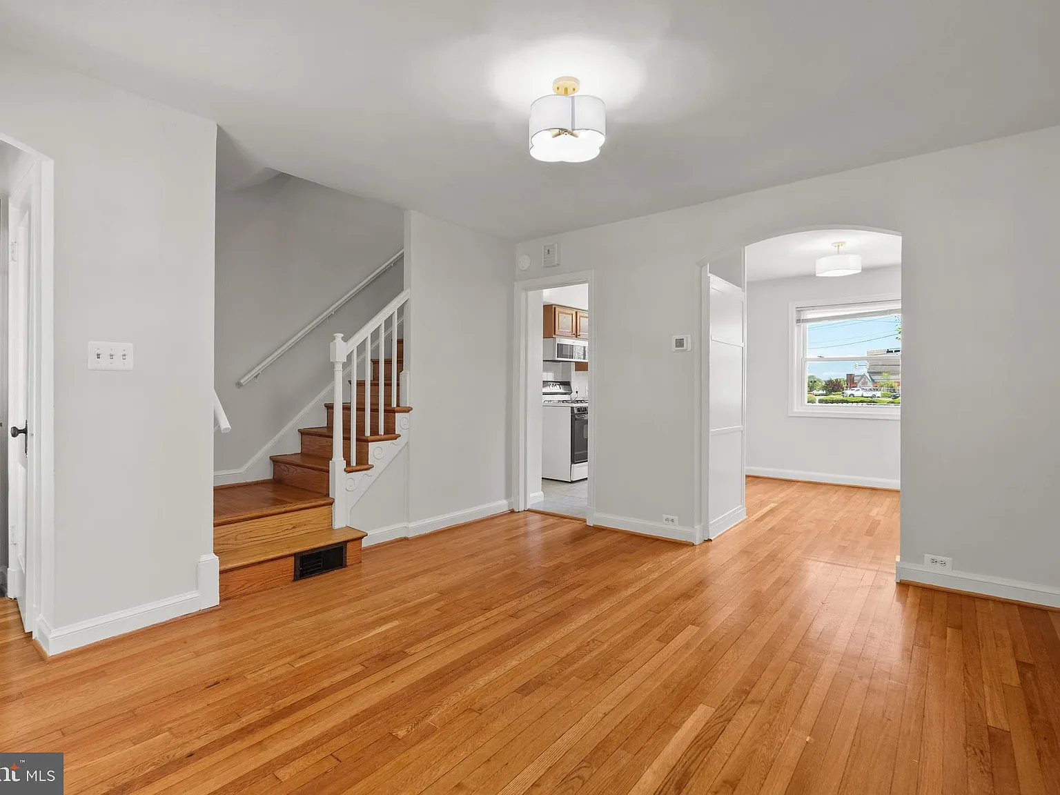 2 bed, 2.0 bath, 1296 sqft, $2,950 — Photo 3