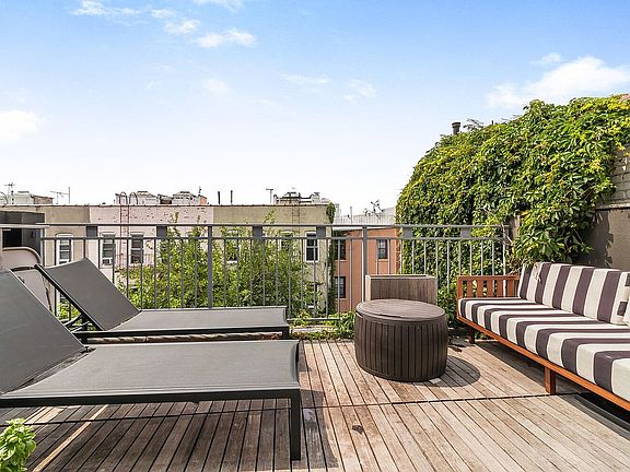 2nd image of 309 Cooper St Unit Penthouse 4