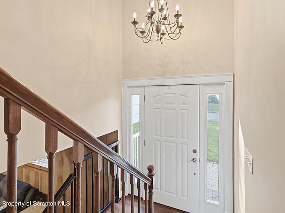 3rd image of 130 Carol Dr