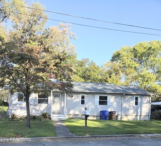102 Nesper Rd, Oak Ridge, TN, 37830
