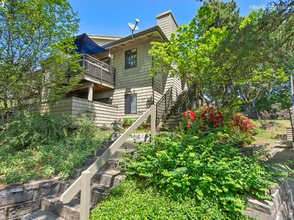 80 Galen Rd, Lake Oswego, OR 97035