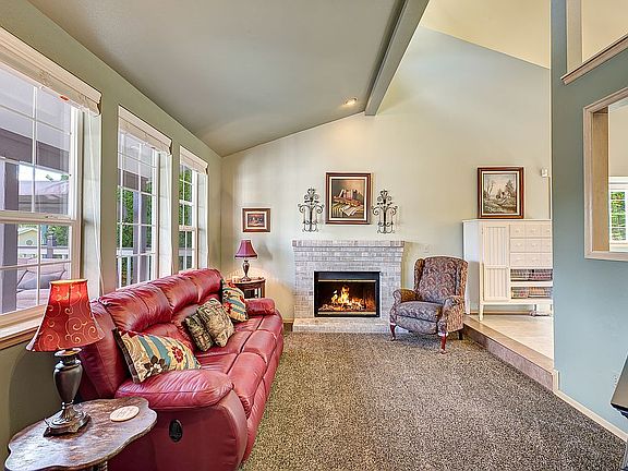 4th image of 3306 Saint Andrews Ct NE