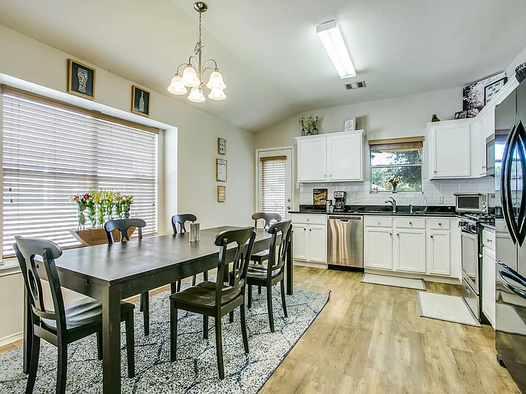 1315 Mojave Bnd — Photo 9