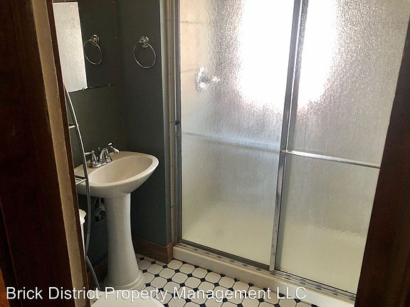 5th image of 309 Saint Joseph St